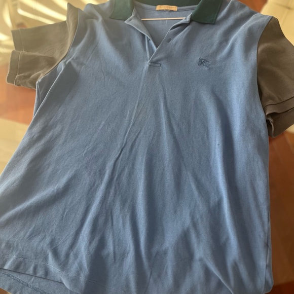 Burberry men’s polo shirts in sizes large /xtra large ..asking for 75$ per polo - Picture 5 of 7